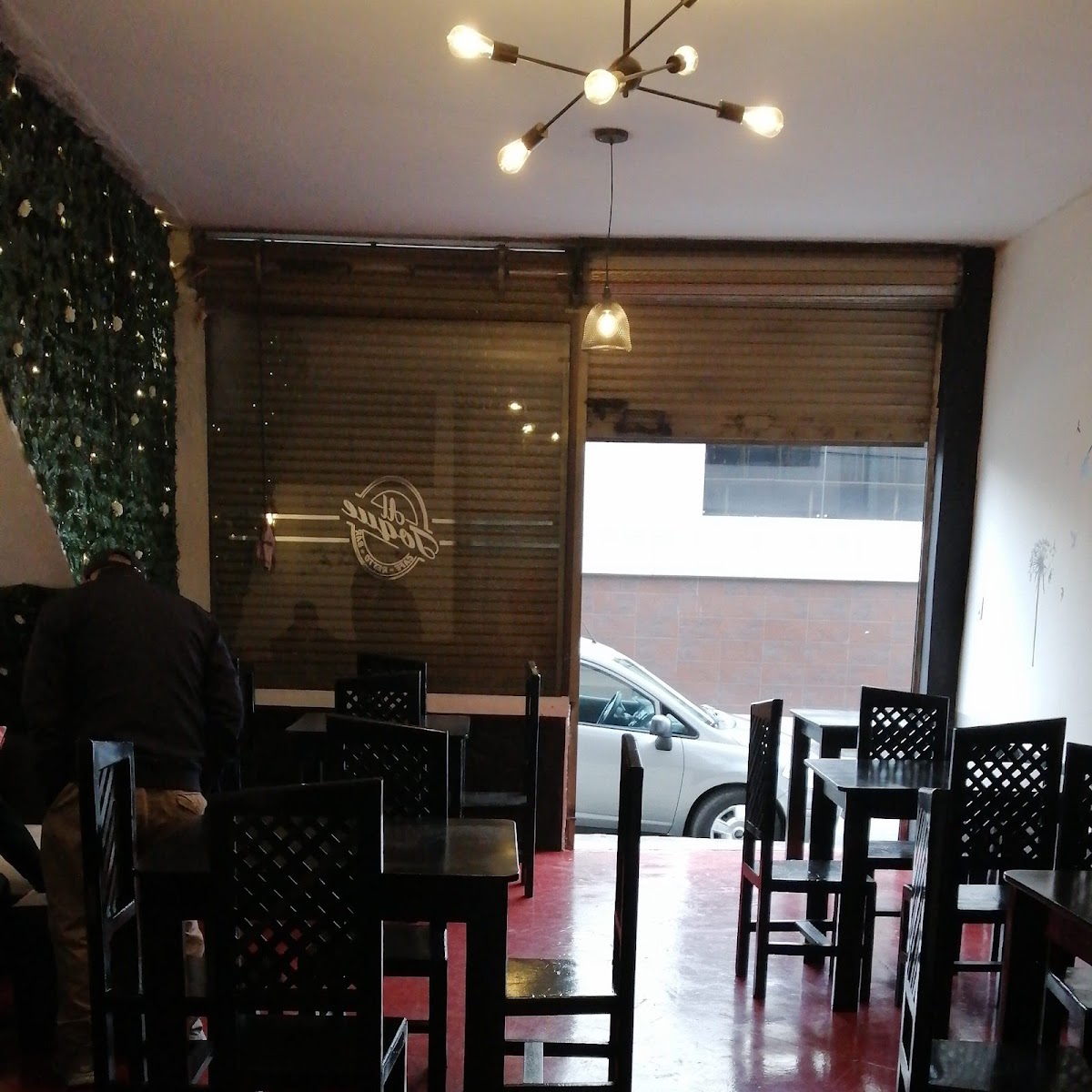 AL TOQUE CAFE * RESTO * BAR