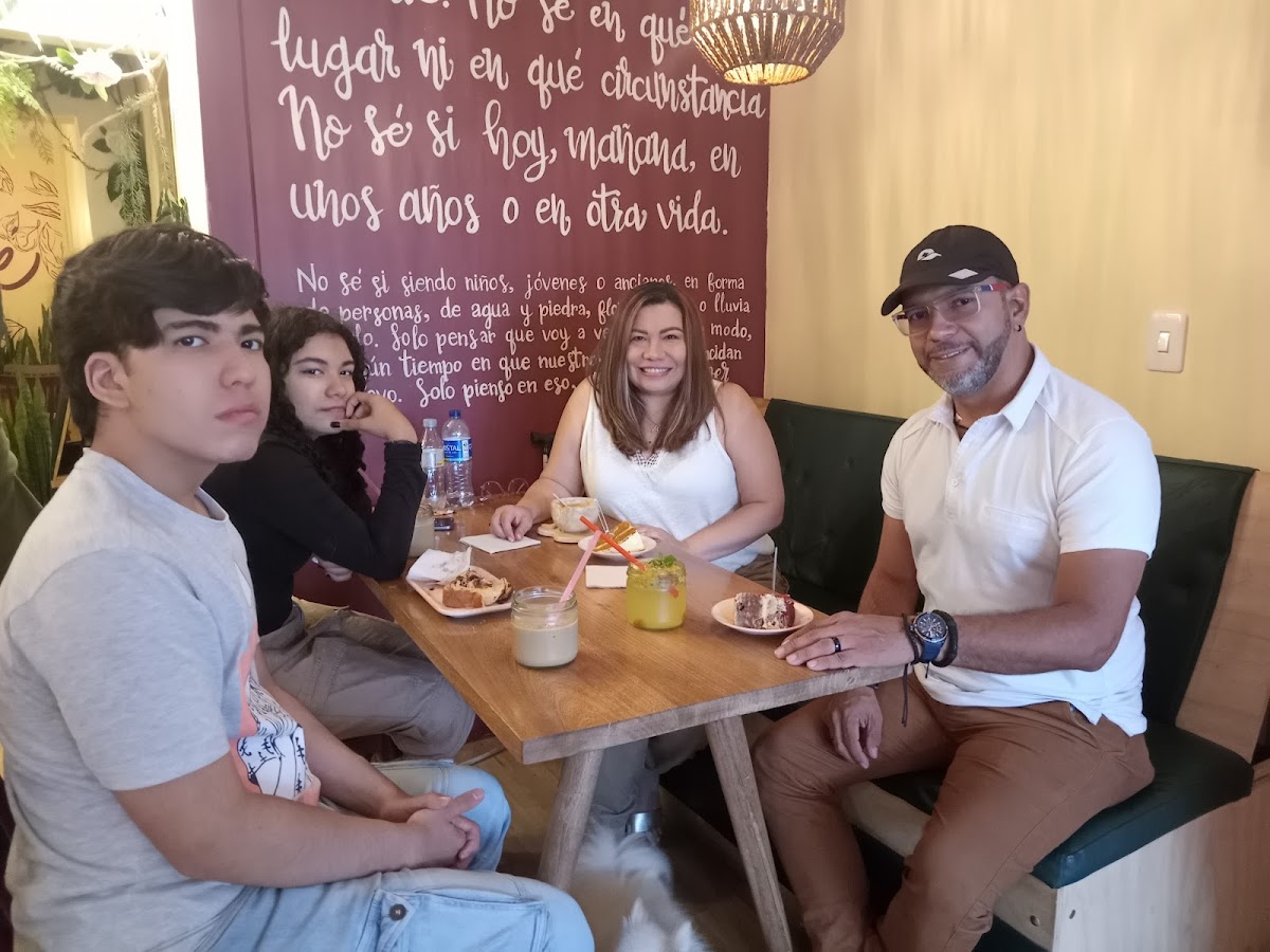 Alé Café y Pan
