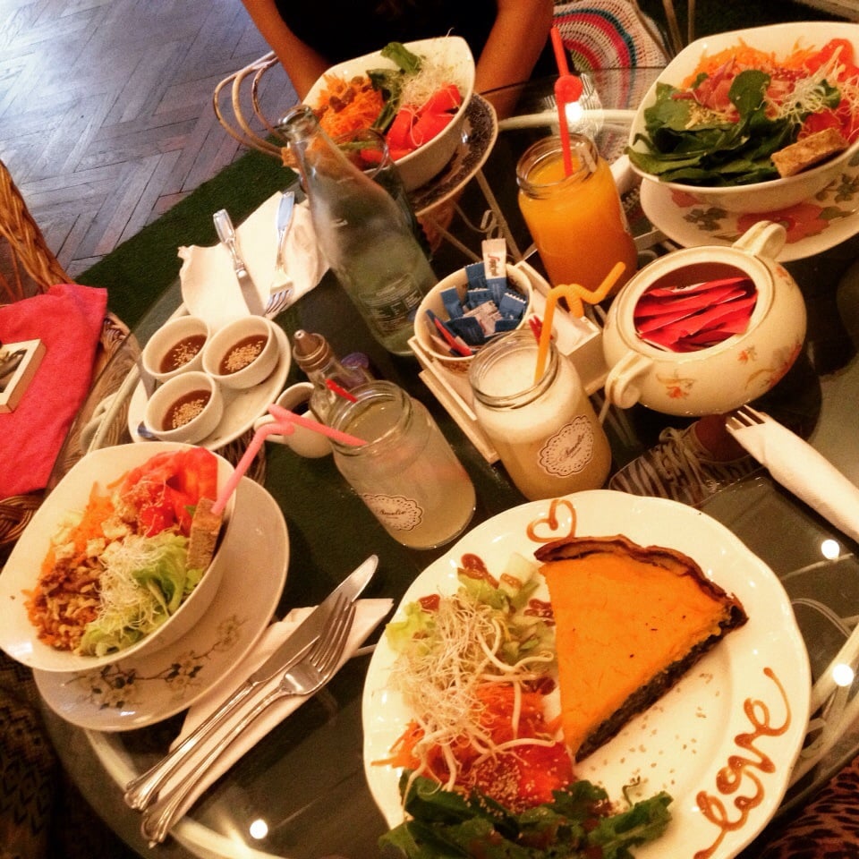 Amelie Petit Cafe