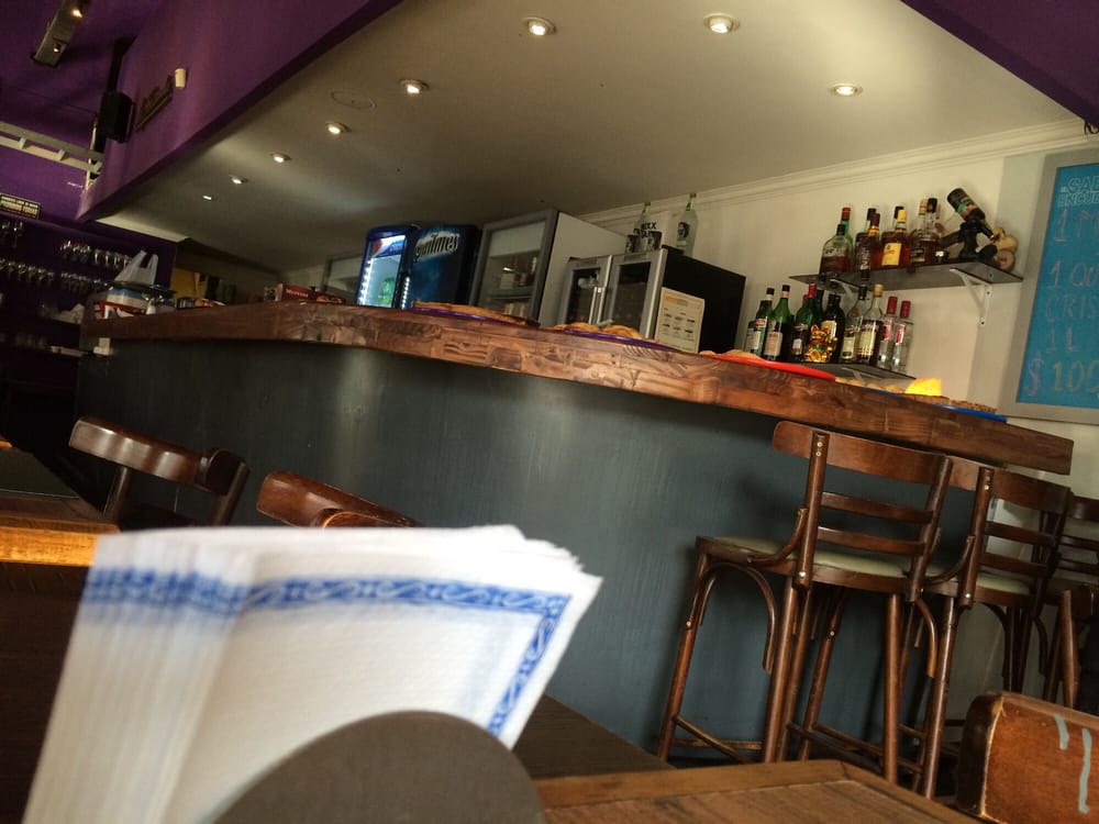 Arenhas Bar