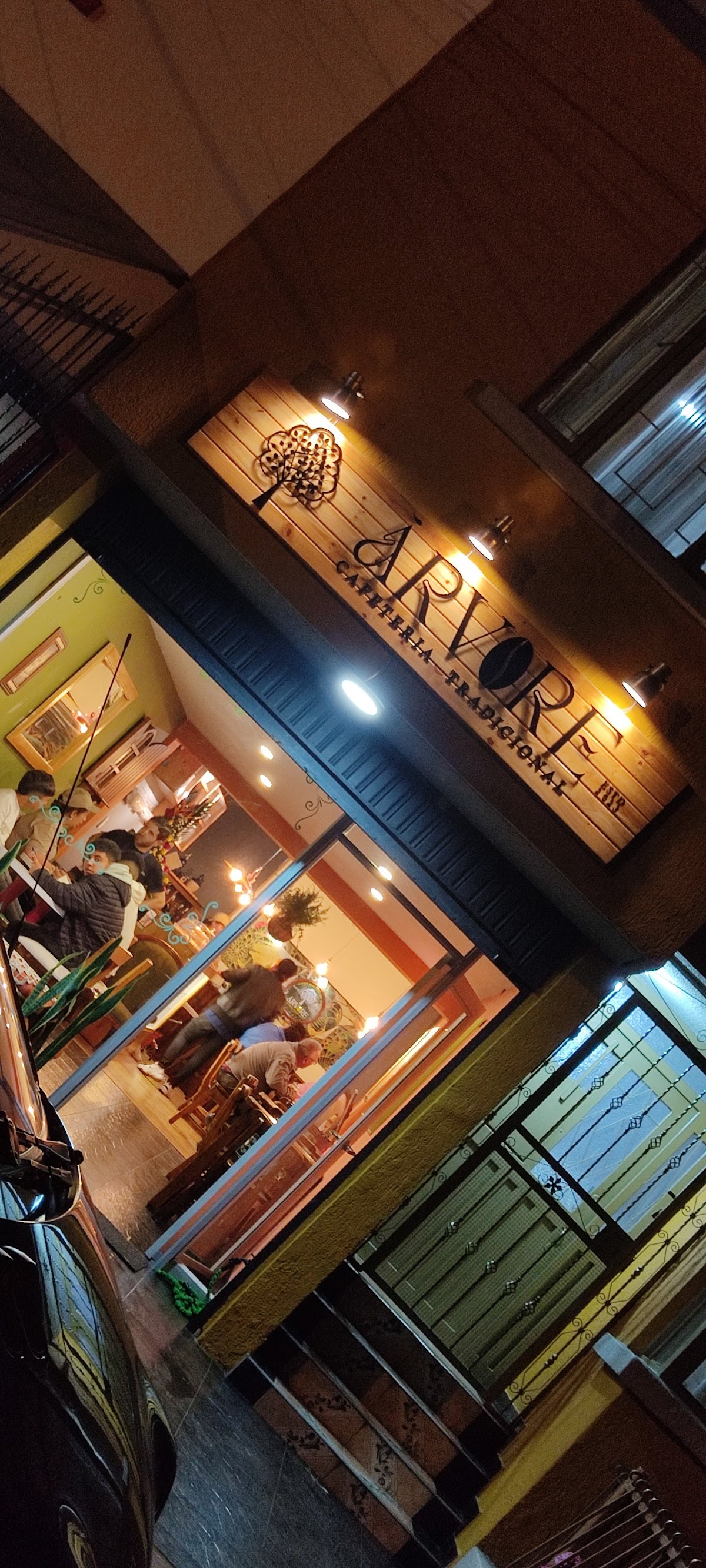 Arvore cafetería tradicional