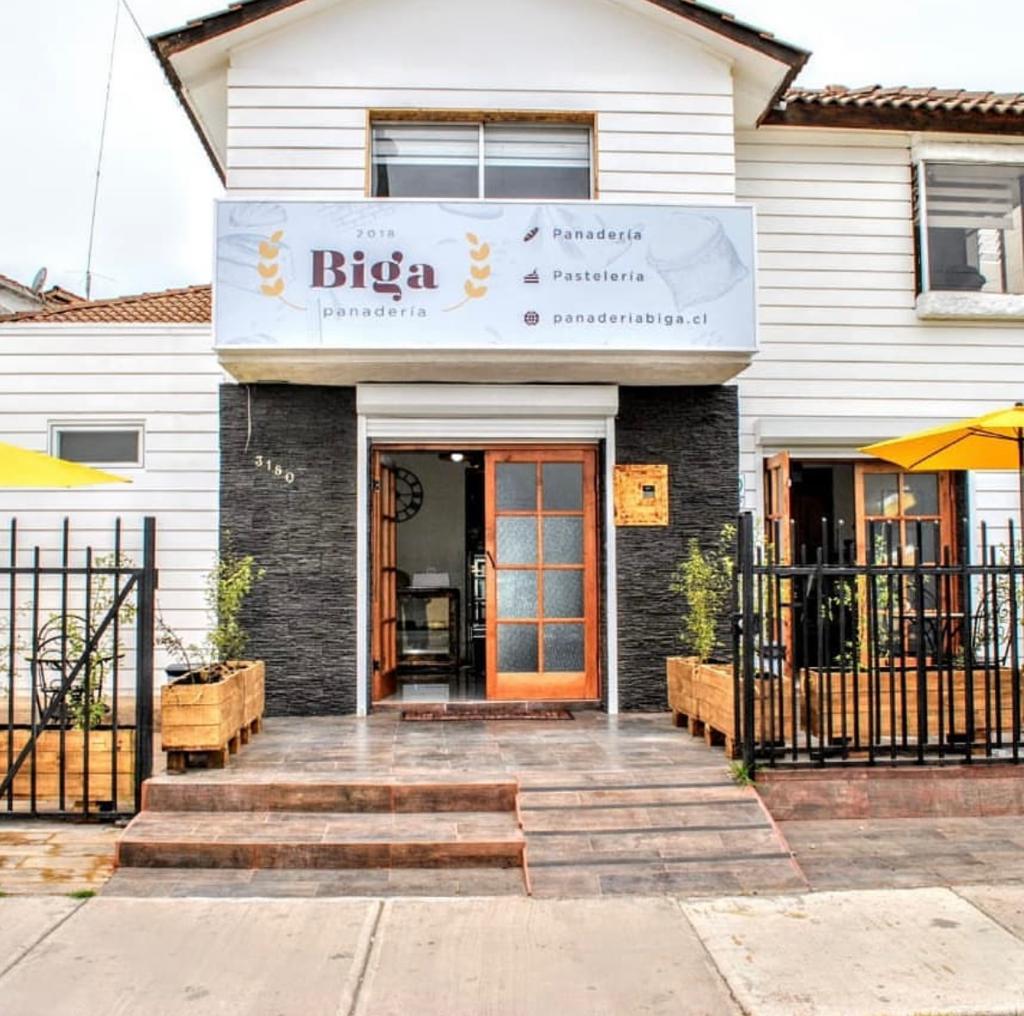 BIGA Panadería y Pastelería Tradicional Artesanal Masa Madre