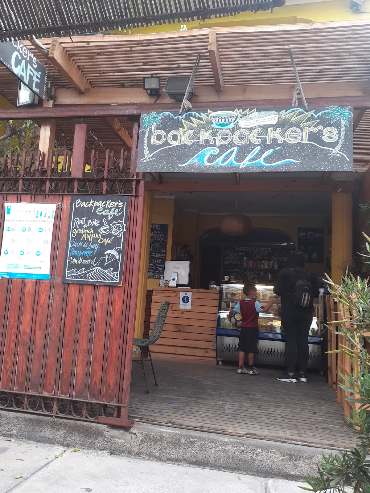 Backpacker’s Café