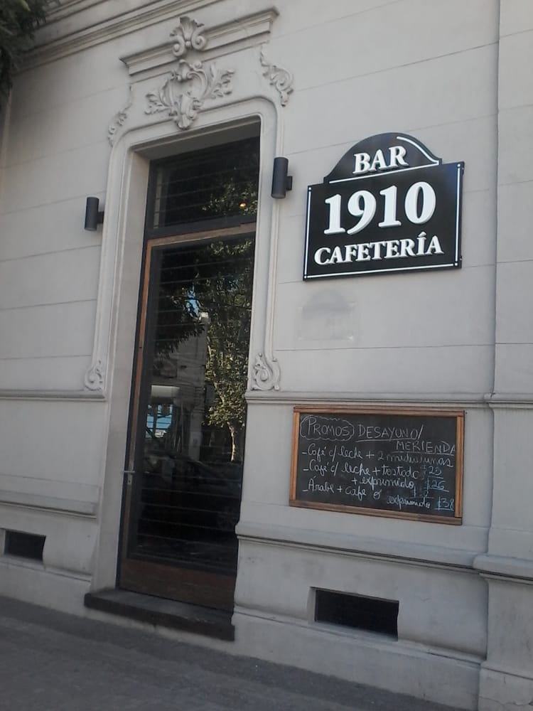 Bar 1910