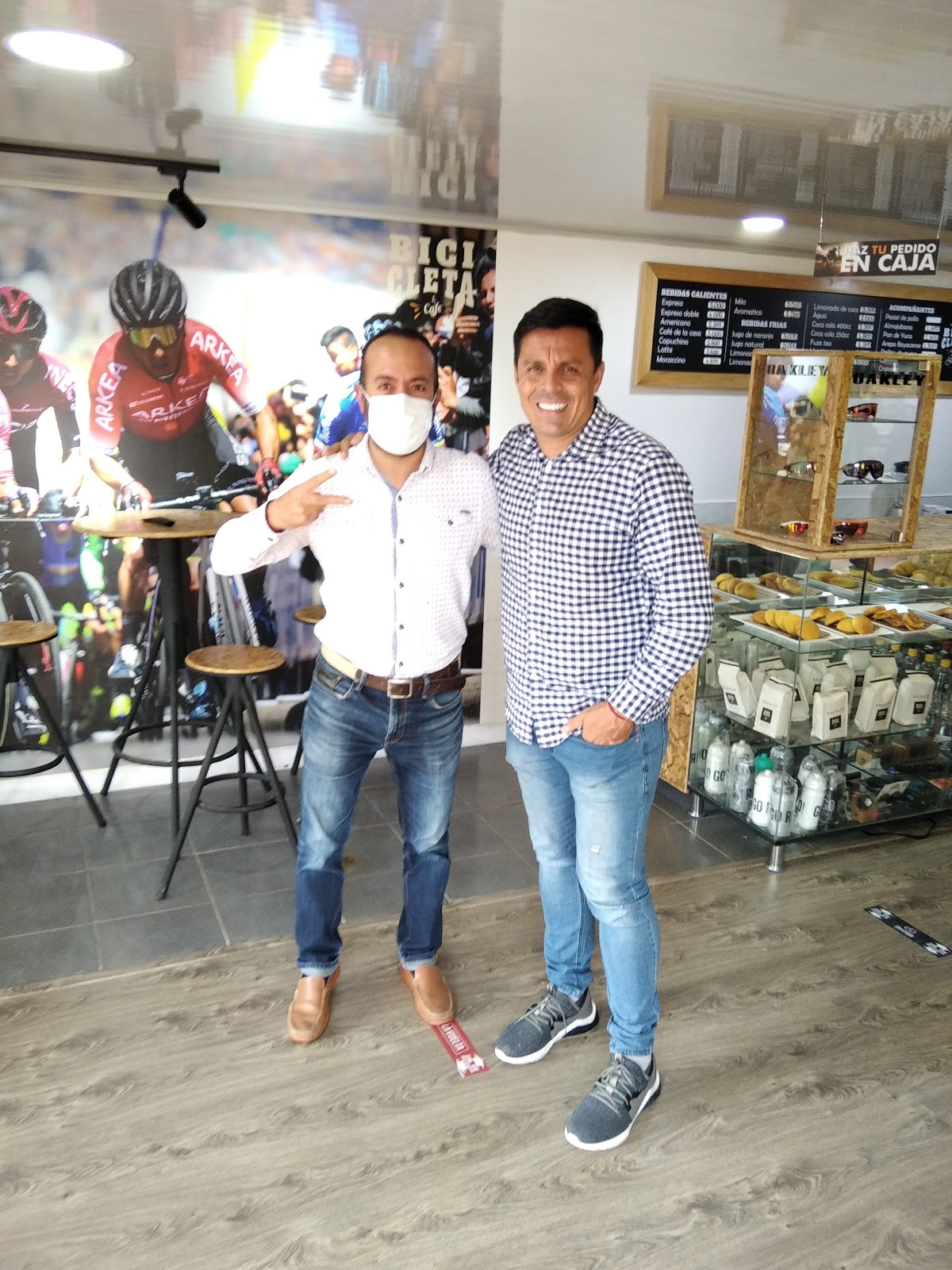 Bicicleta y cafe