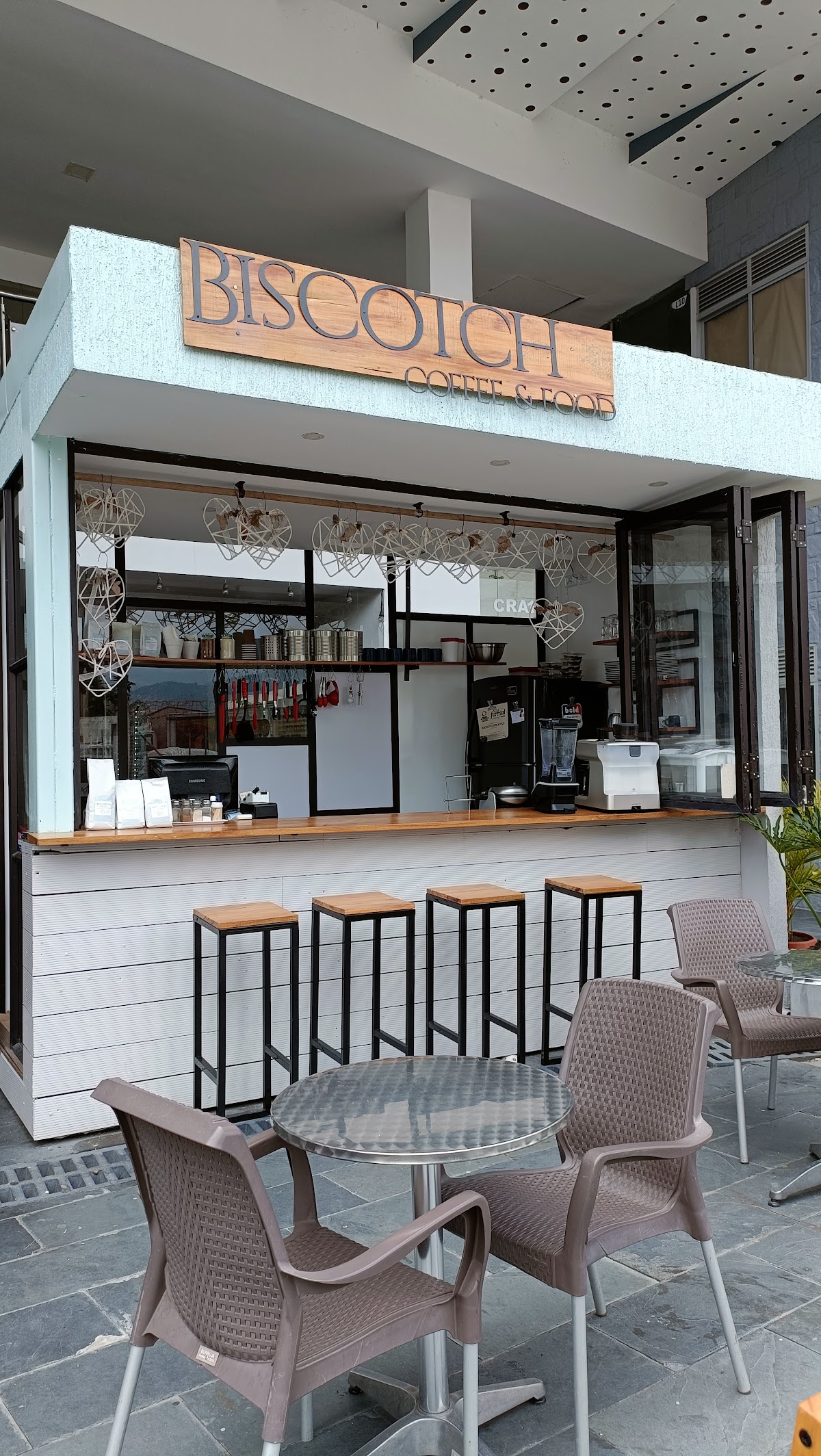 Biscotch Coffee & Food