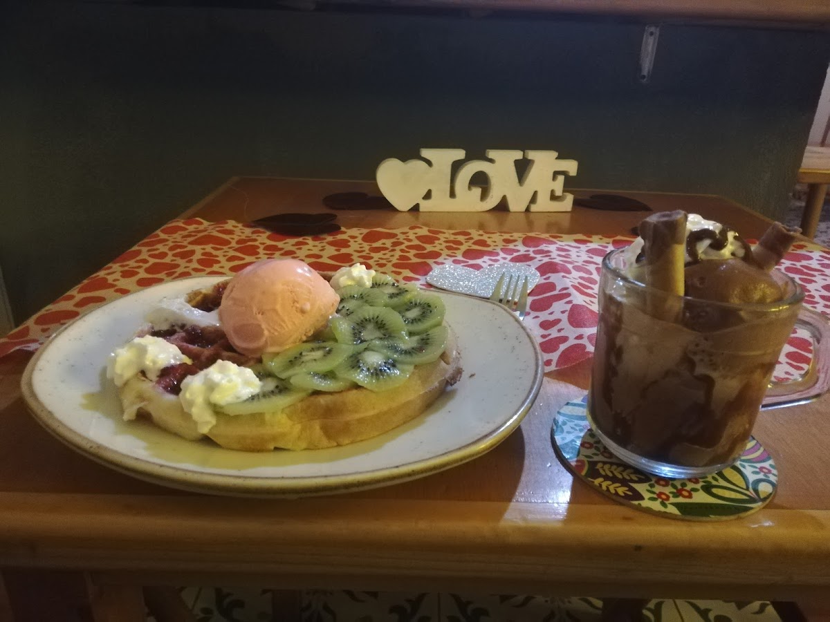 Cafe 5 - 19