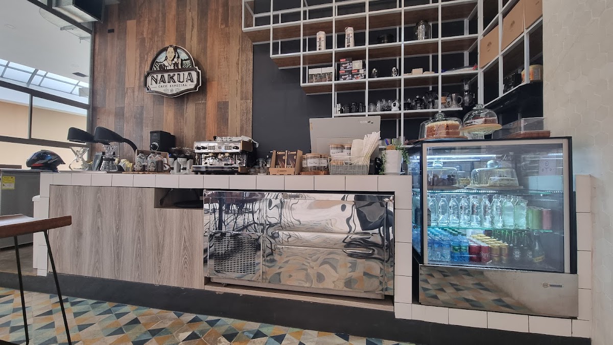 Café Nakua - Box Plaza