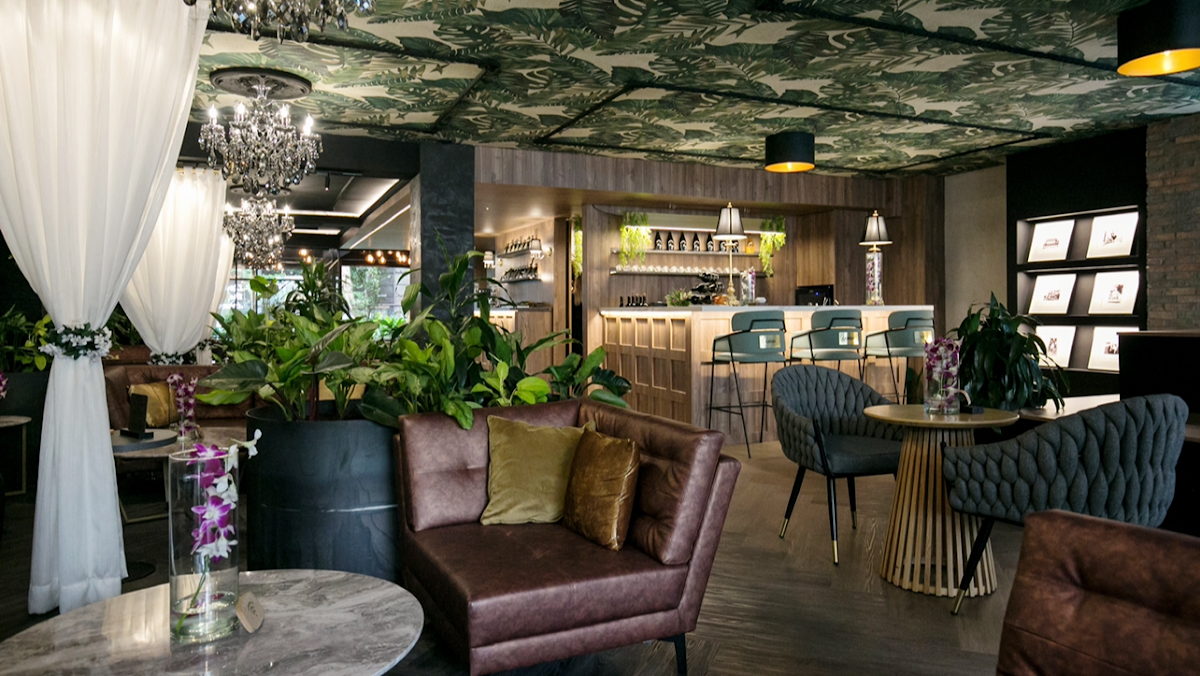 Café Noir Bar & Lounge
