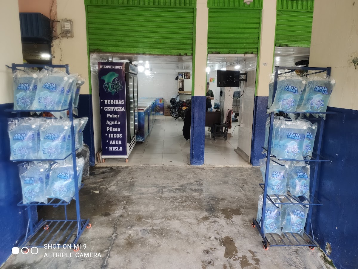 Cafetería el delfín.