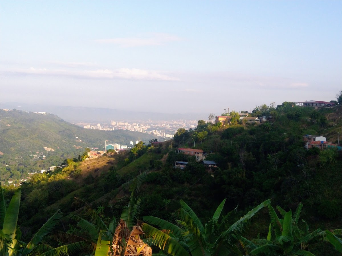 Cafetería y Mirador - Vía a Los Ermitaños