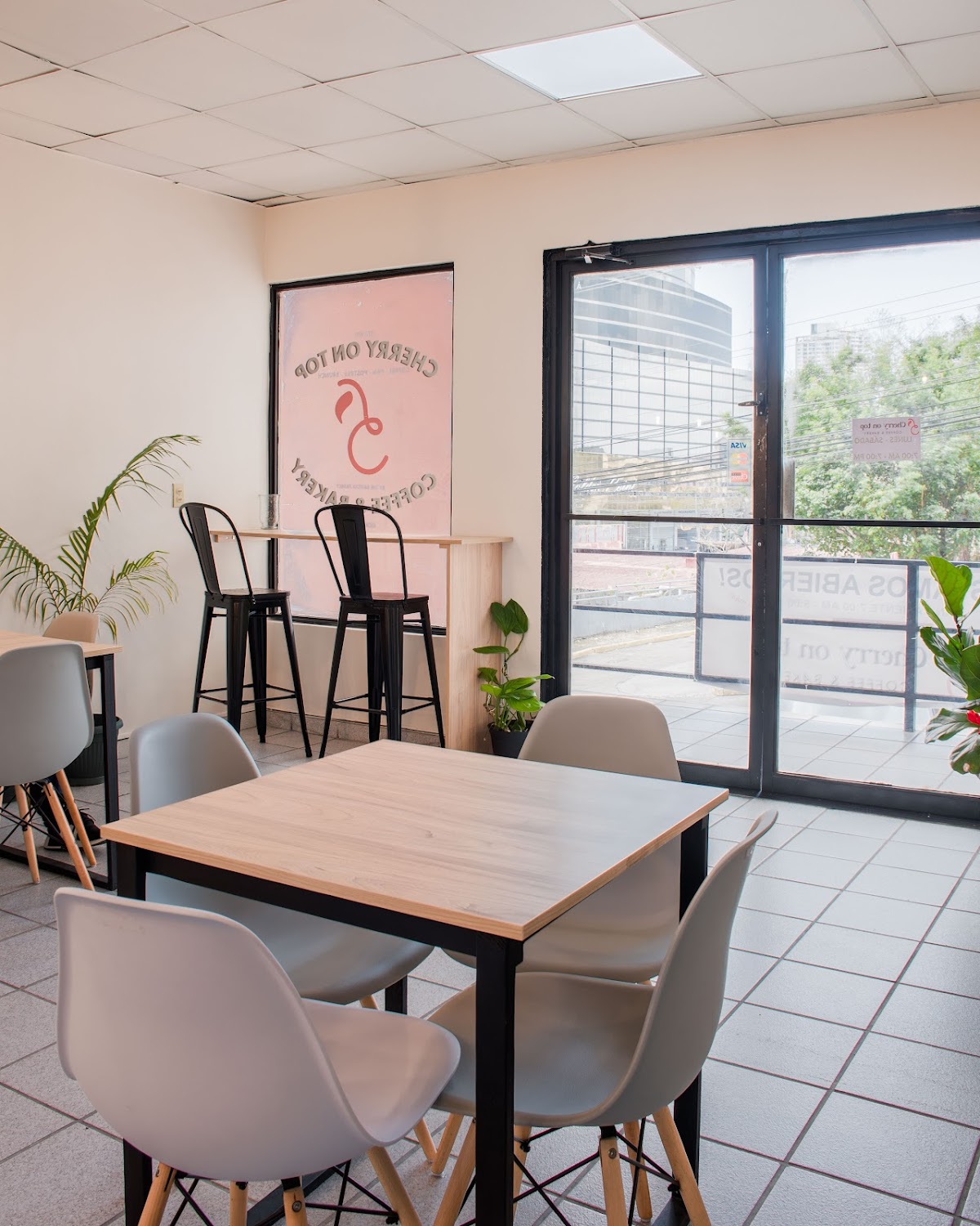 Cherry on top | Coffee & Bakery