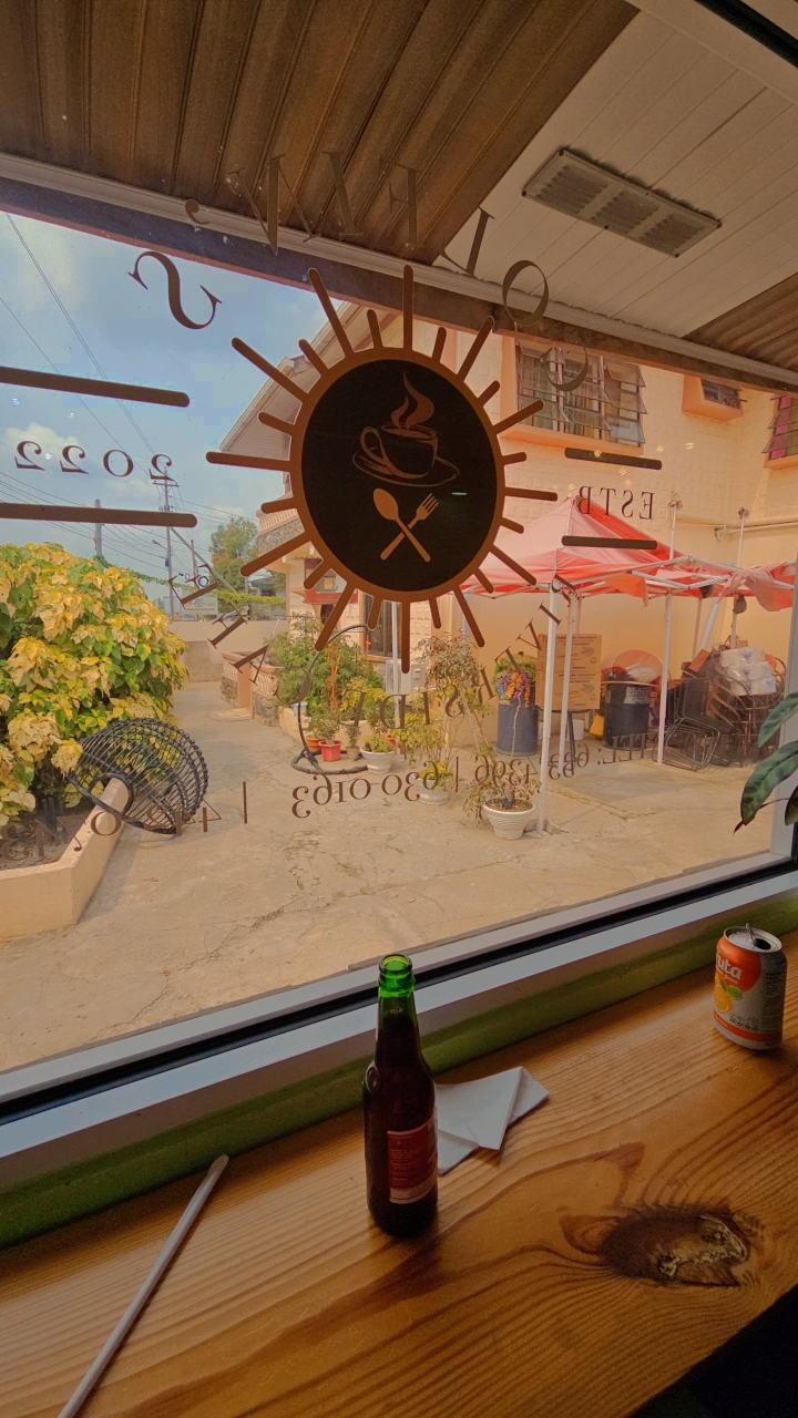 Colfin's Riverside Cafe