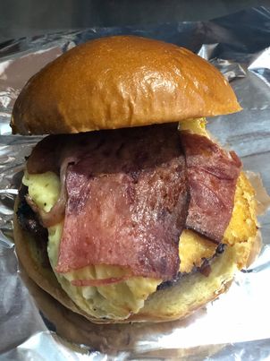 Croissant y Burger Cafeteria