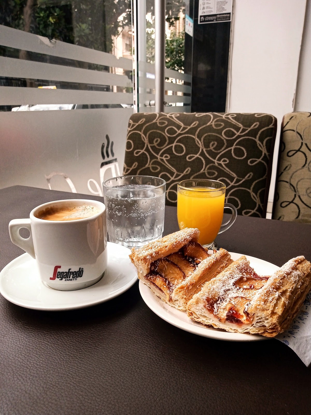 De Gennaro Café