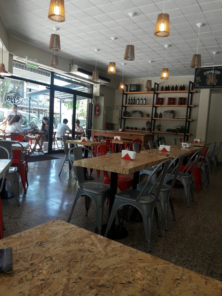 Dorian Cafe Bar