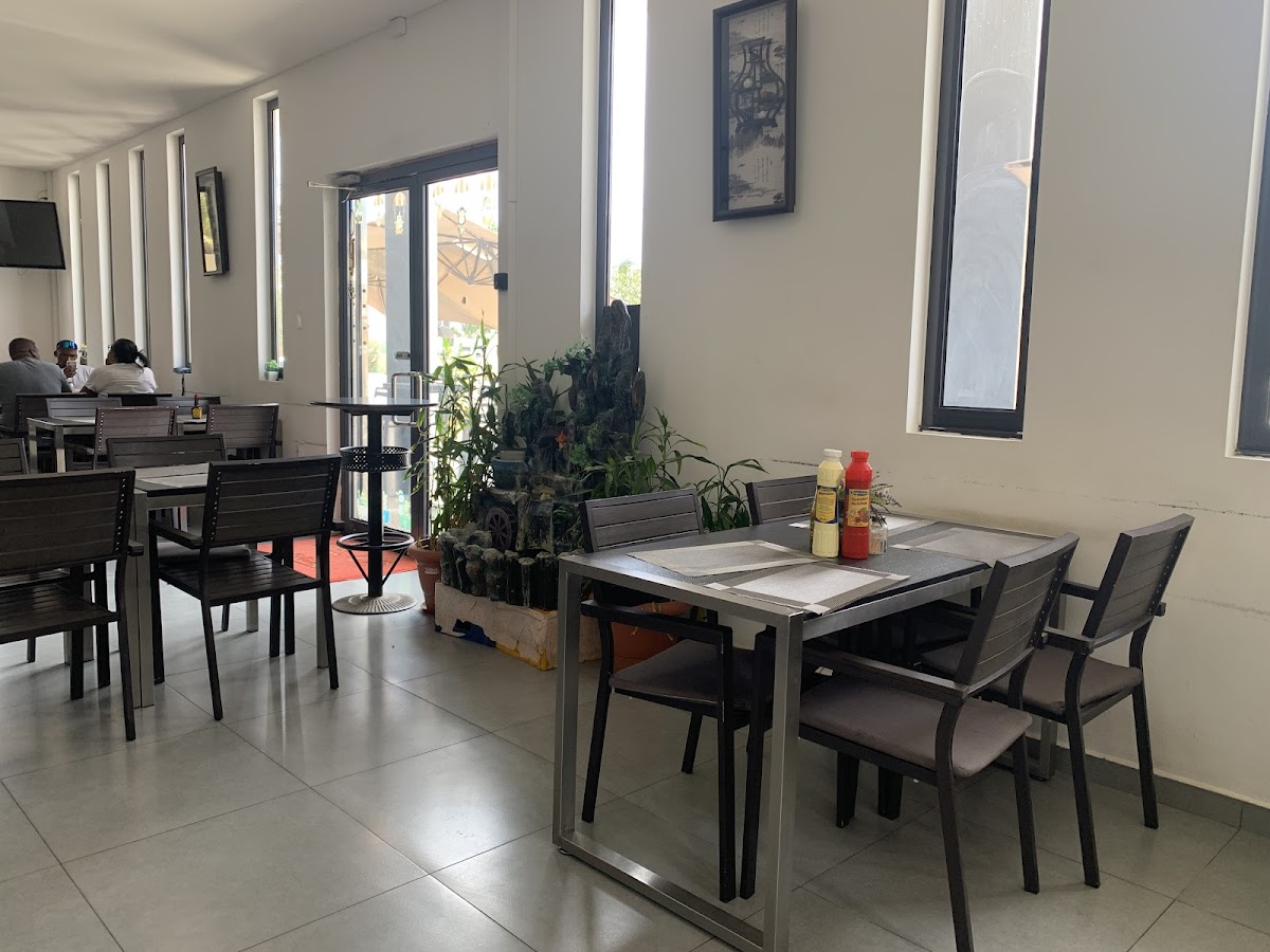 Dragon City Restaurant & Bar