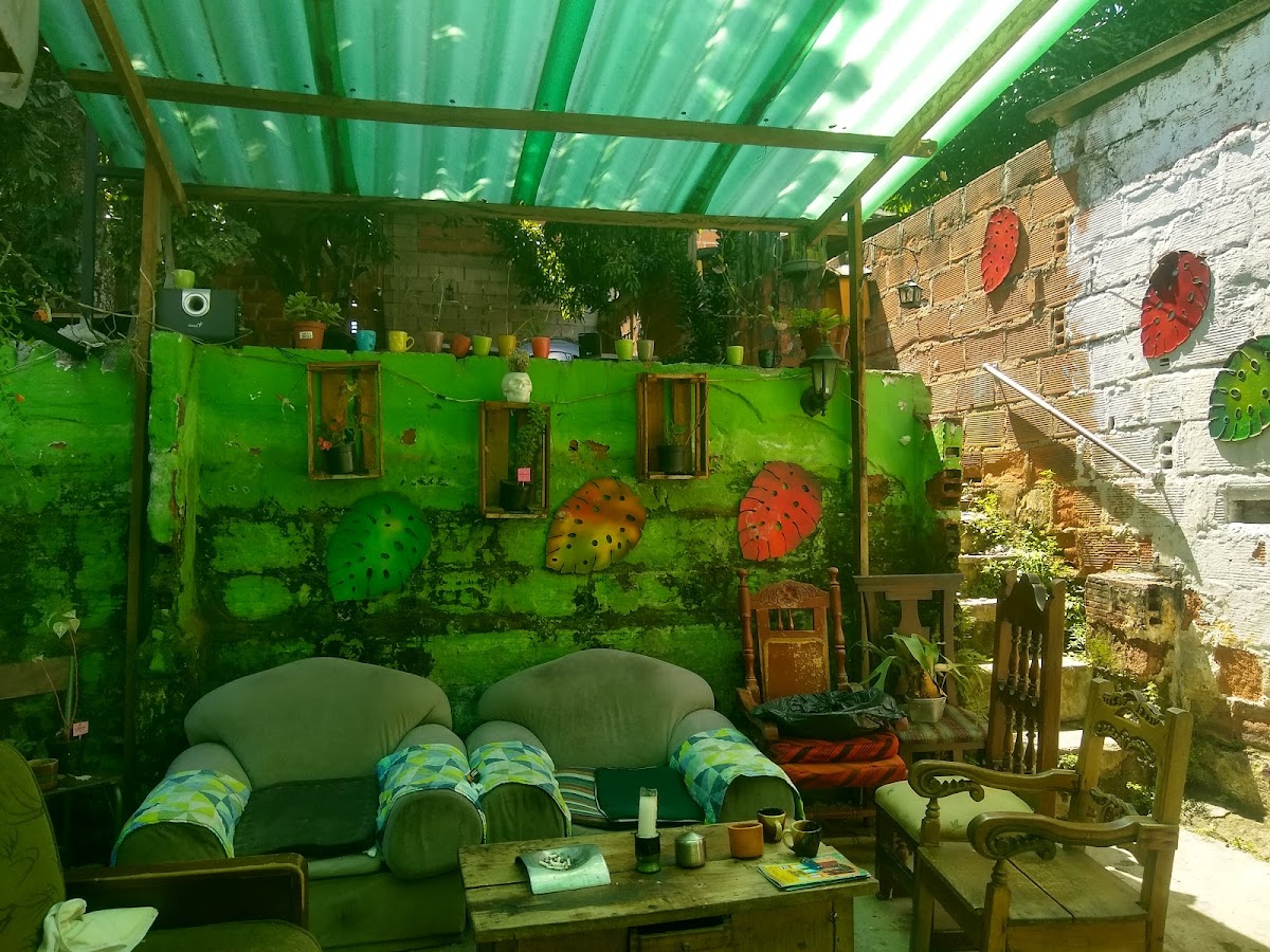 Ecléctica - Arte, Libros y Café -
