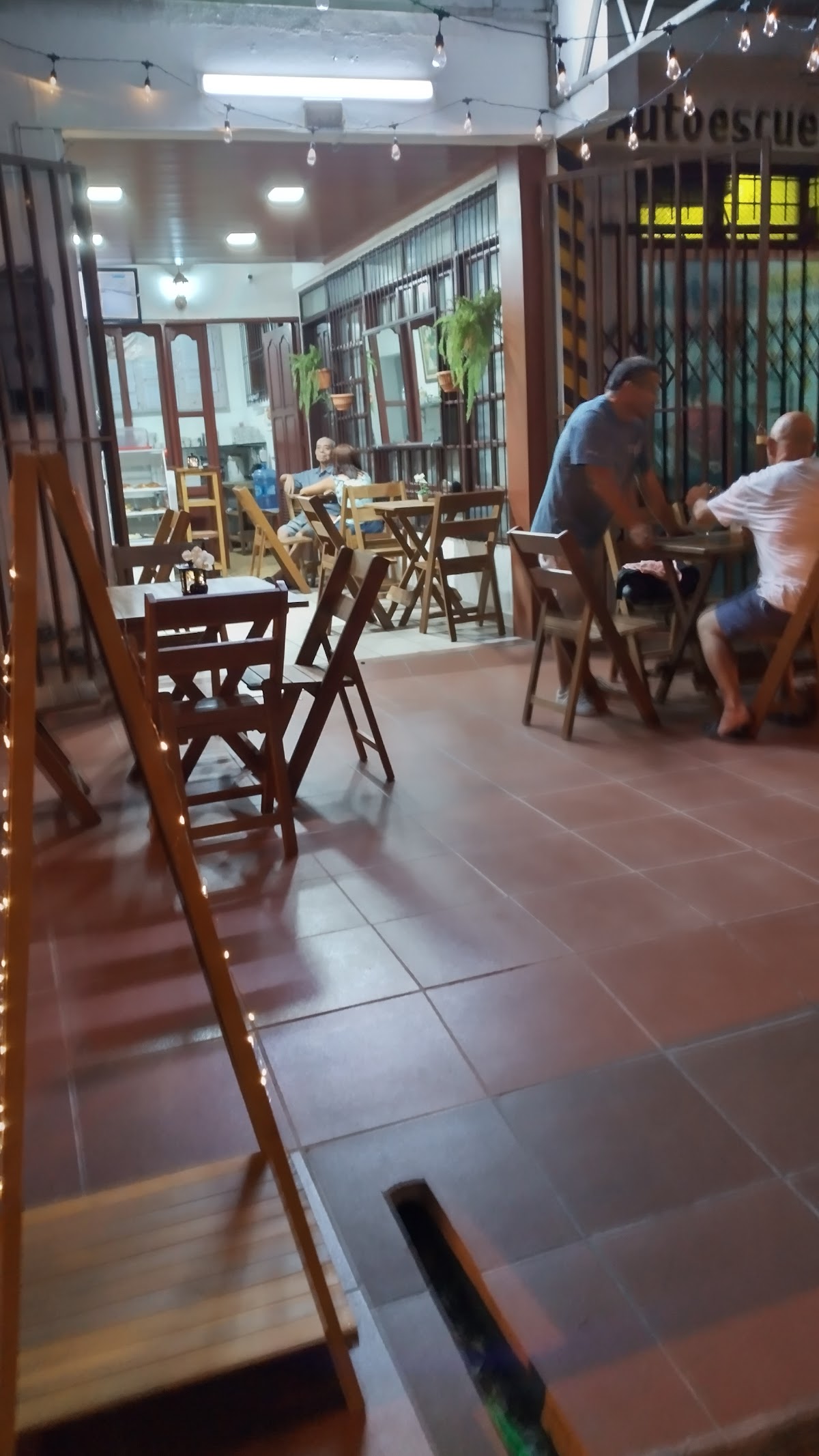 El Deseo cafetería