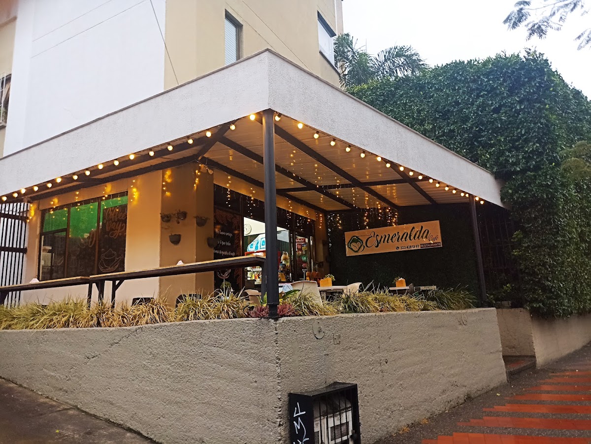 Esmeralda Café