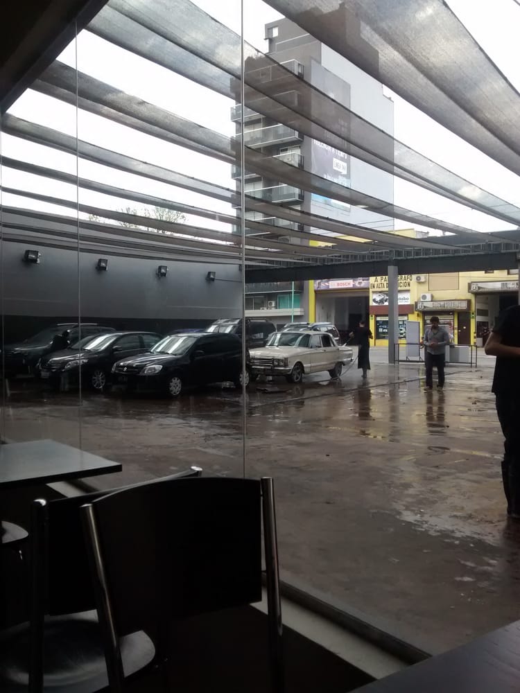 Exclusive Car Wash & Coffee
