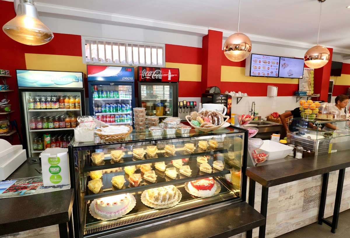 Exito Breakfast & Lunch