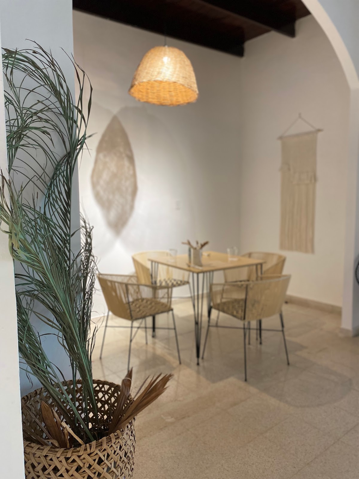 FIKA Coffee & Brunch