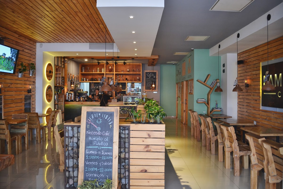 Famosta Café