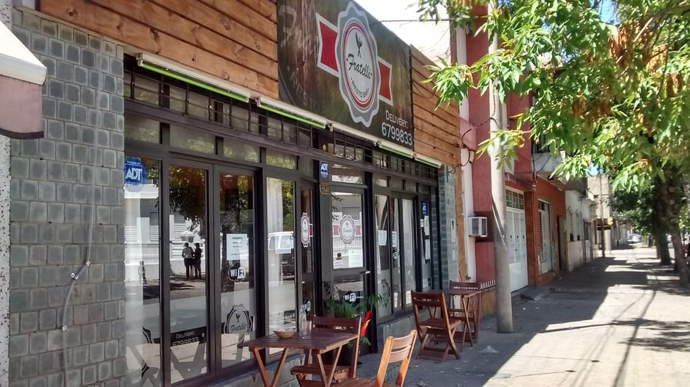Fratelli Resto Bar