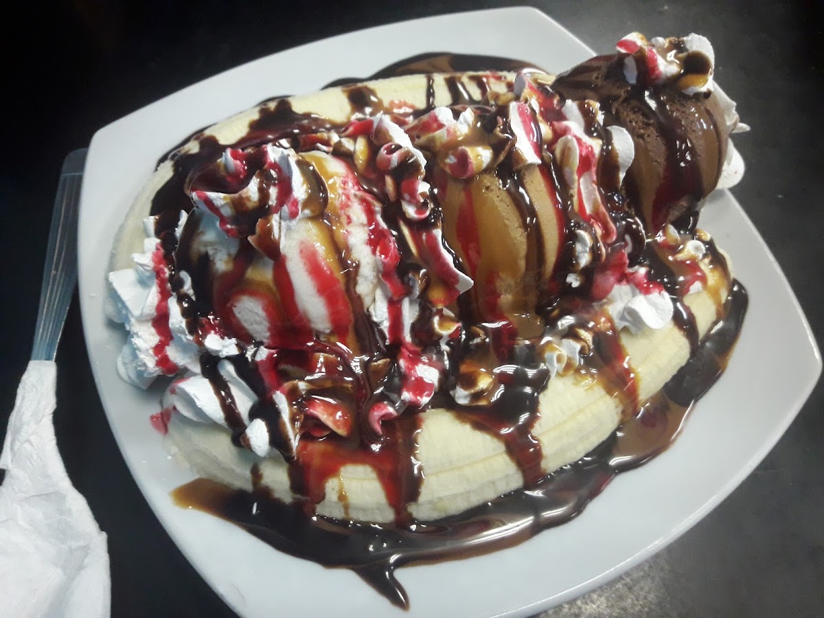 Freschezza Helados + Cafe