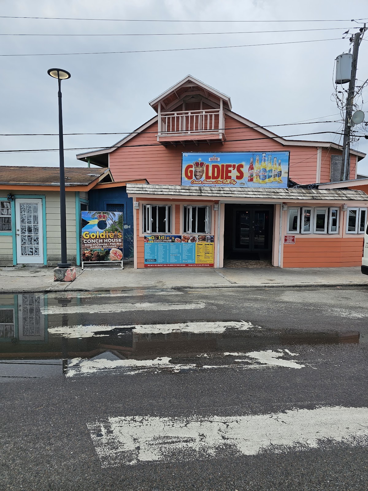 Goldie’s Conch House