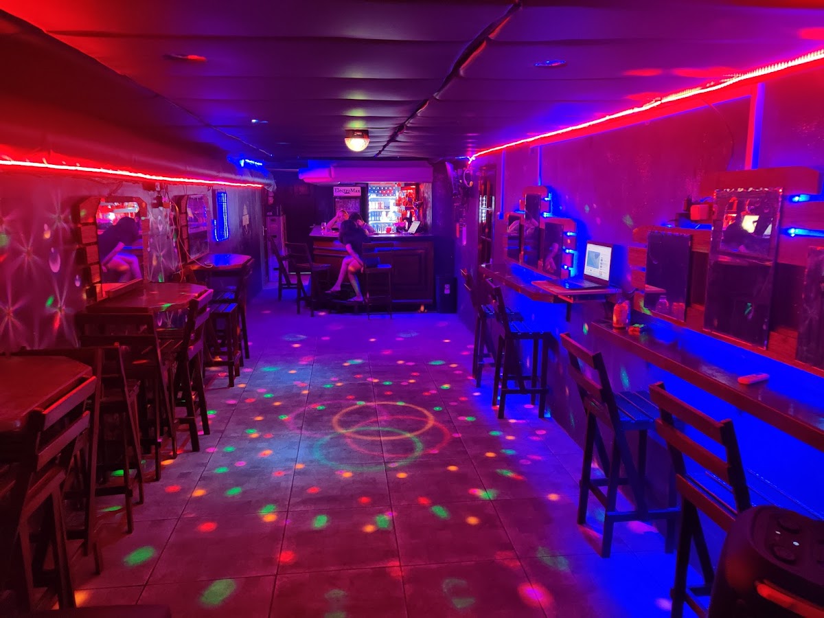 Jungle Bar
