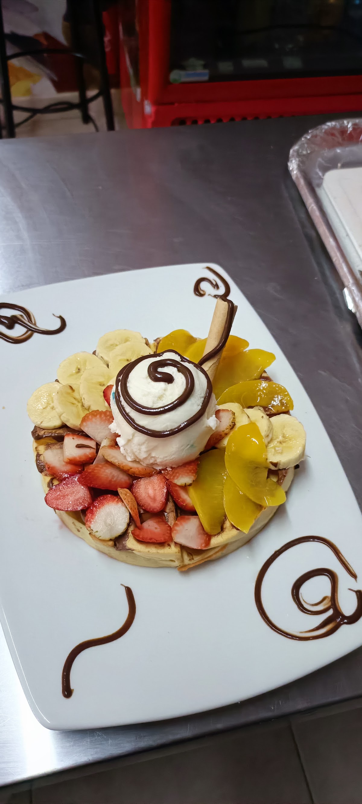 LICORERA, HELADERÍA Y CAFETERÍA ÁNGEL