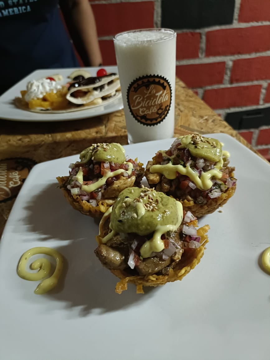 La Bicicleta Café