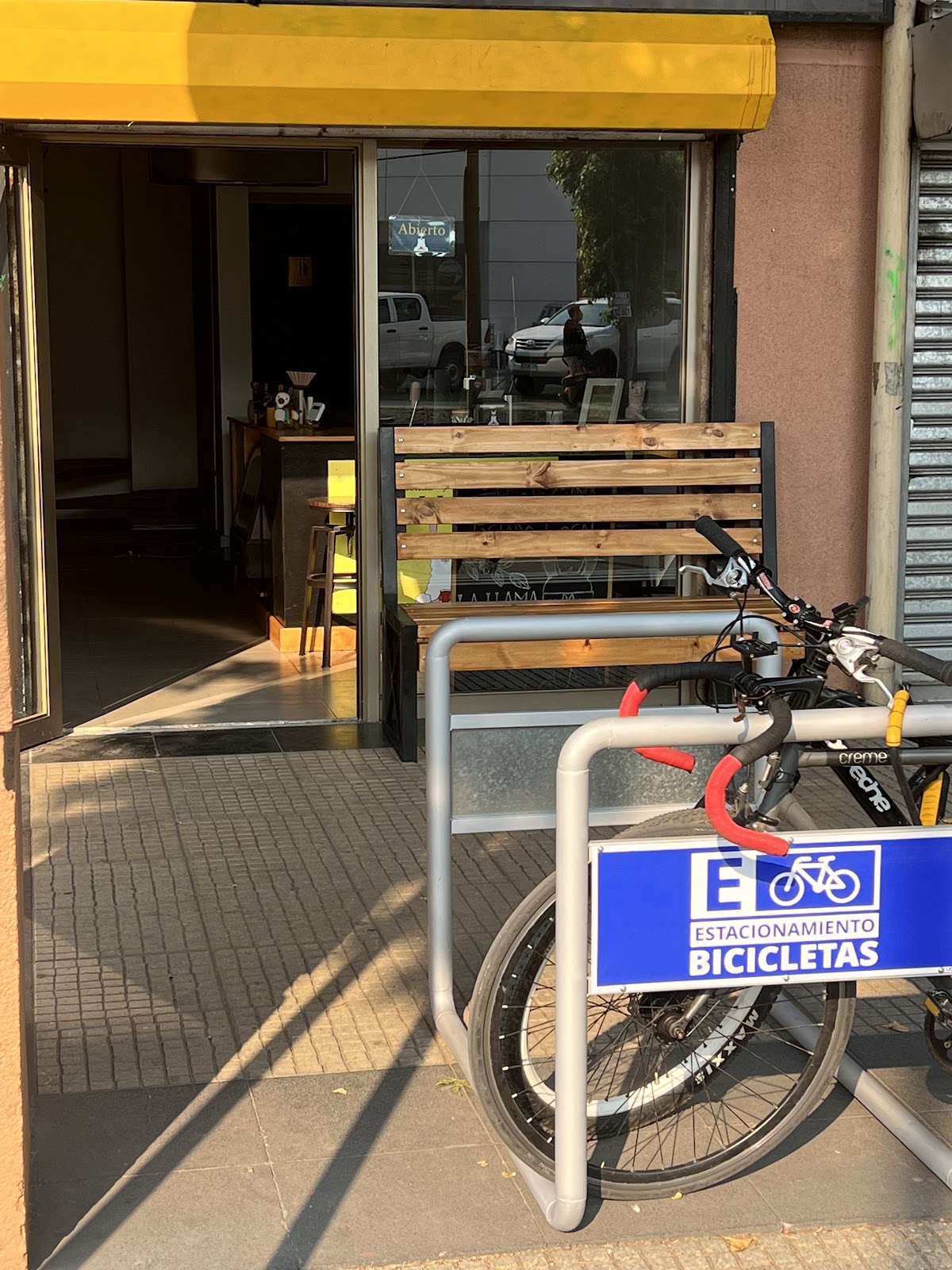 La Llama - Academia, Tostaduría y Cafetería