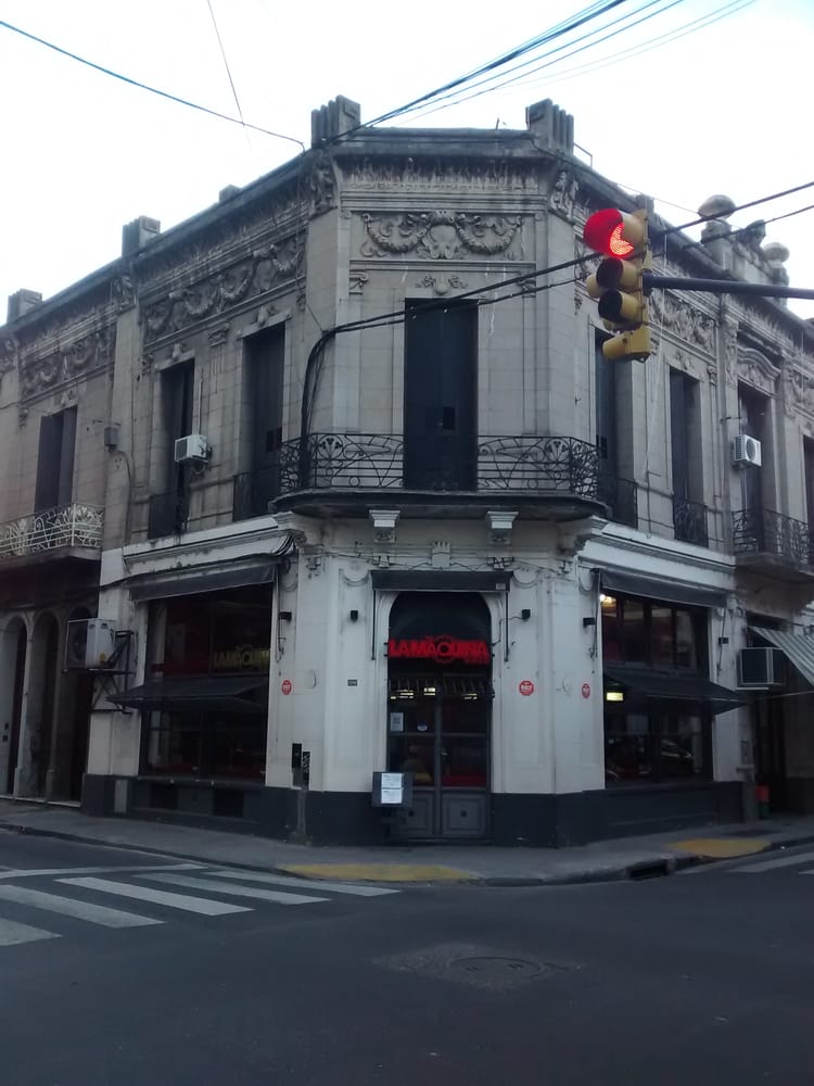 La Maquina Cafe Bar