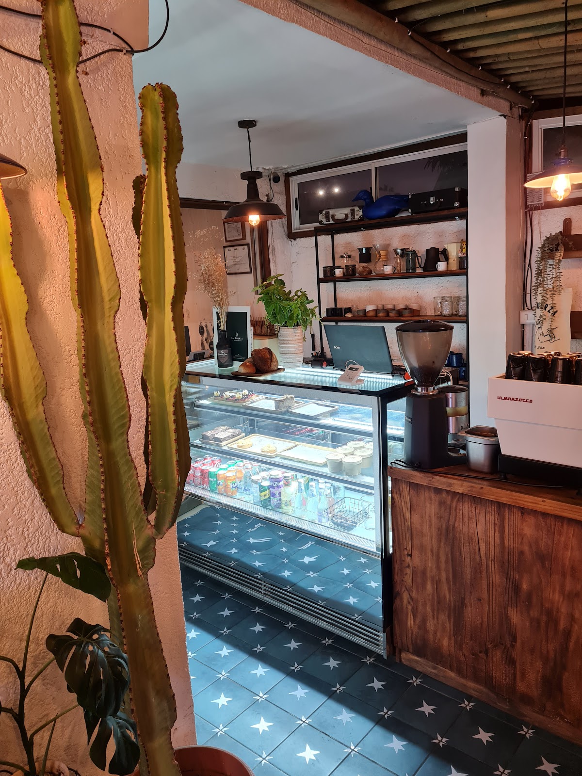 La fuerza Coffee & bakery