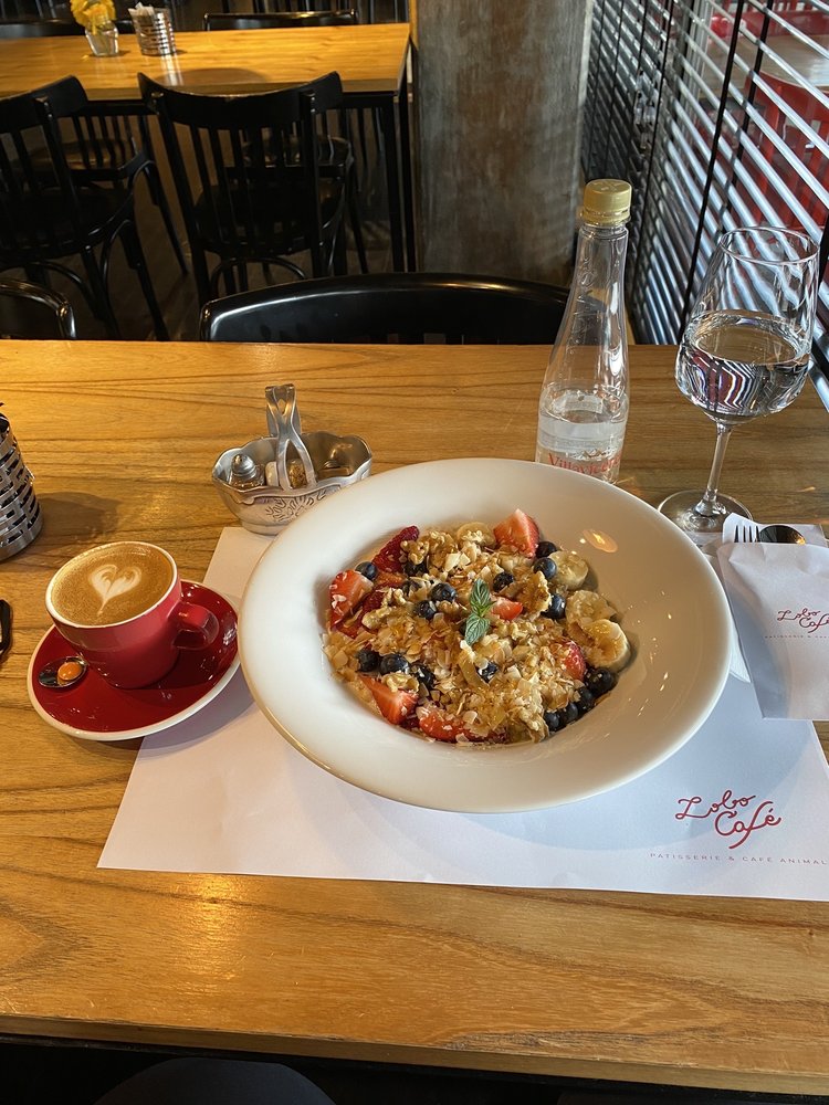 Lobo Cafe
