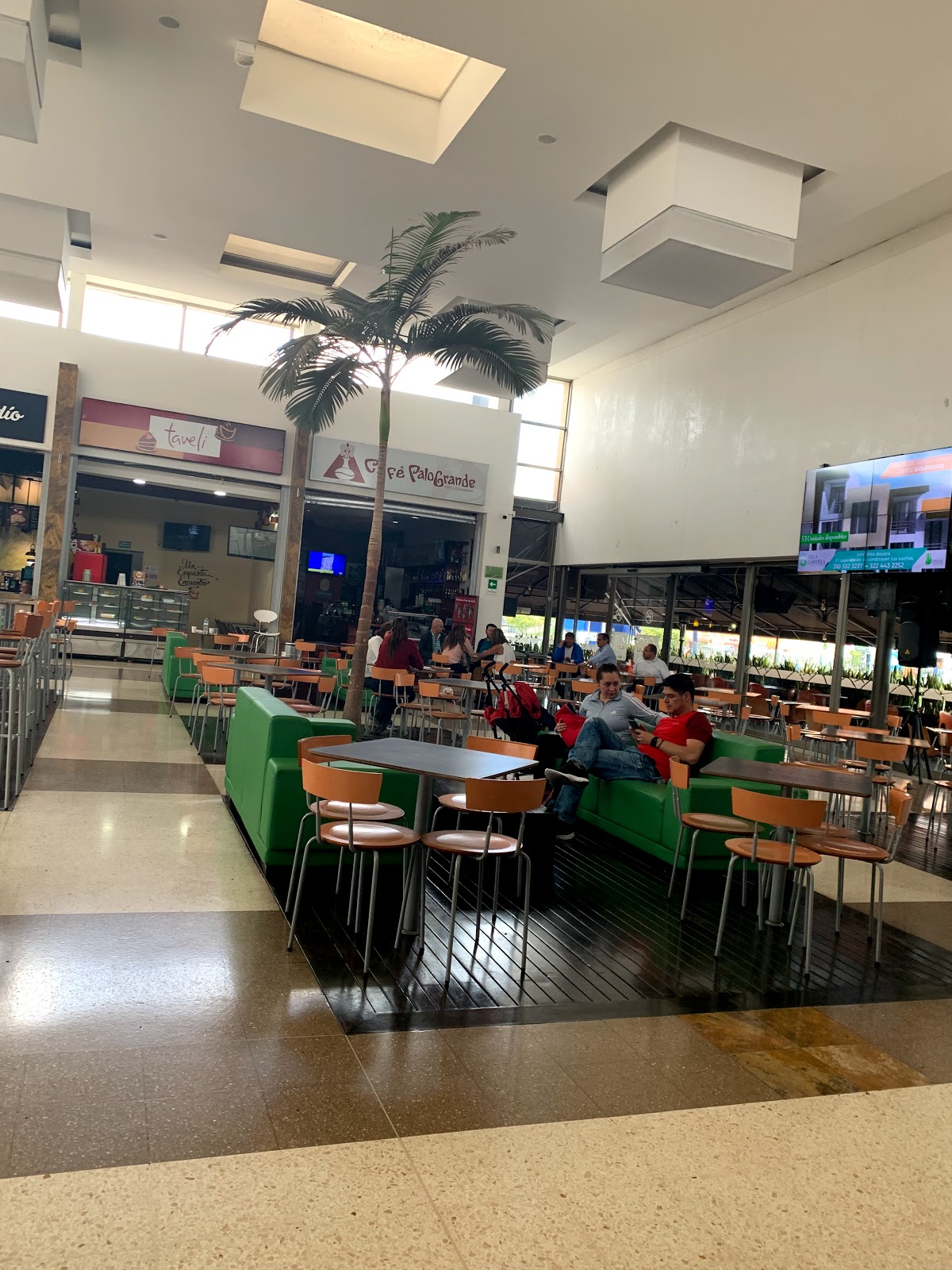 MORETTOS CAFE