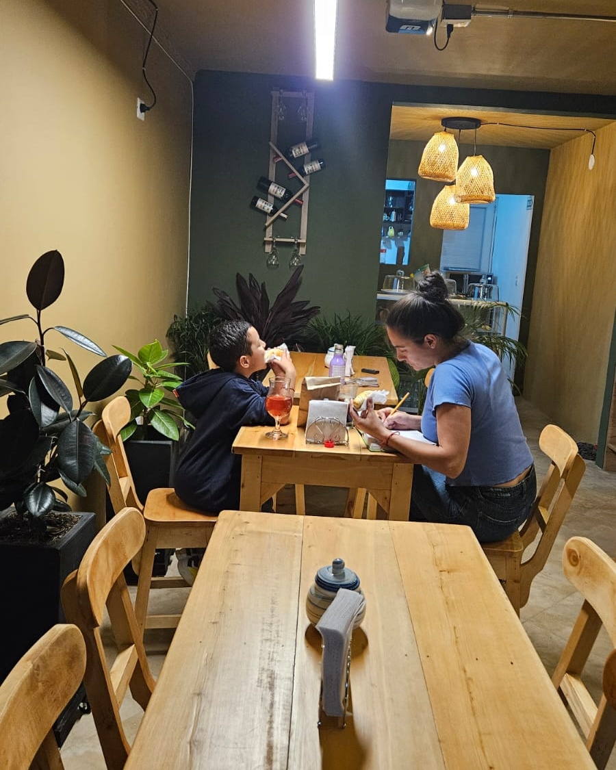Maju Café