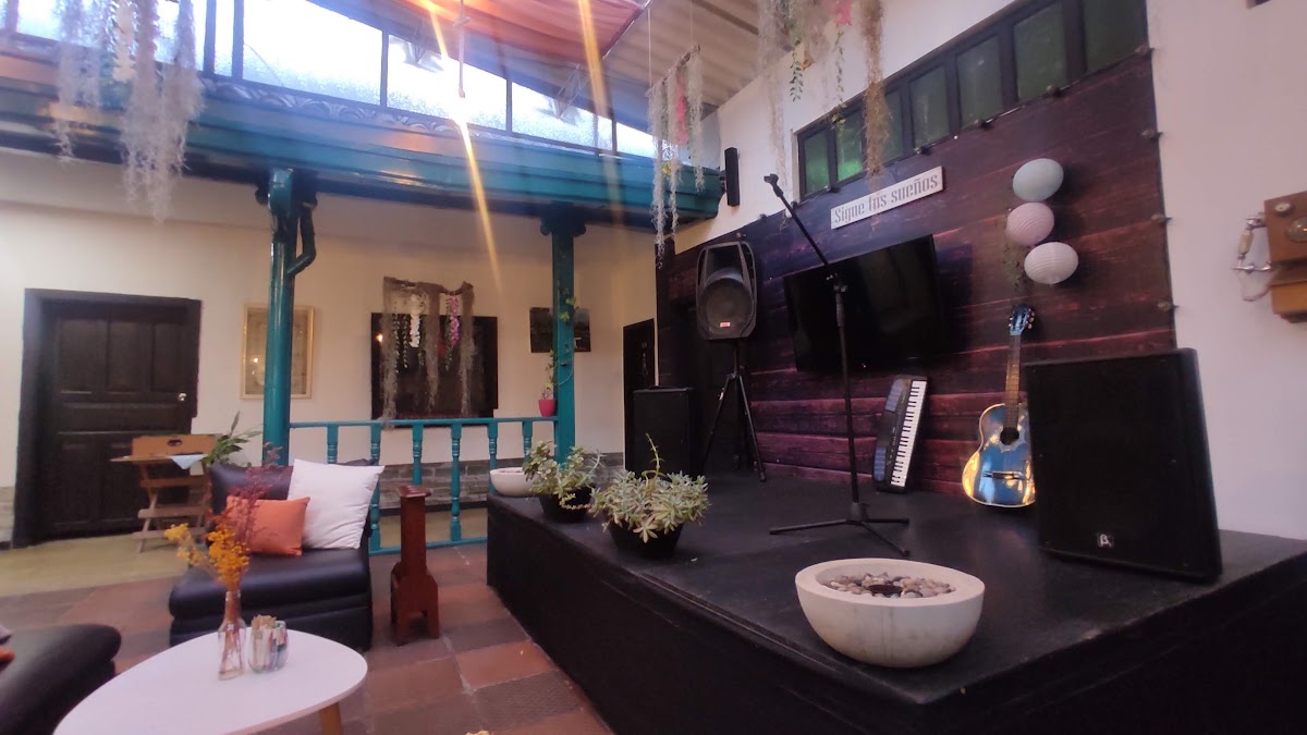 Mano de Oso Café - Bar