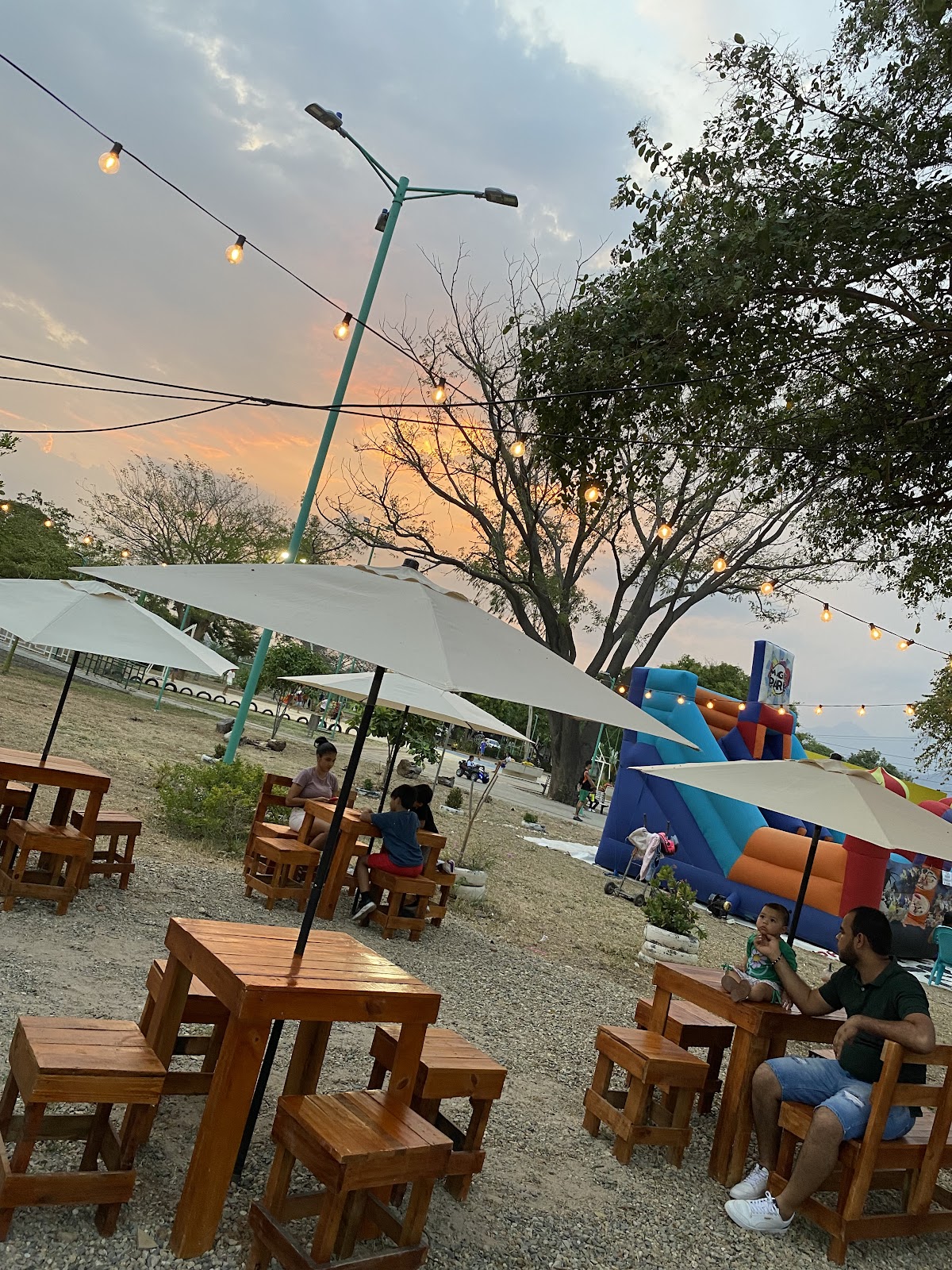 Mi Pueblito Restaurante Café