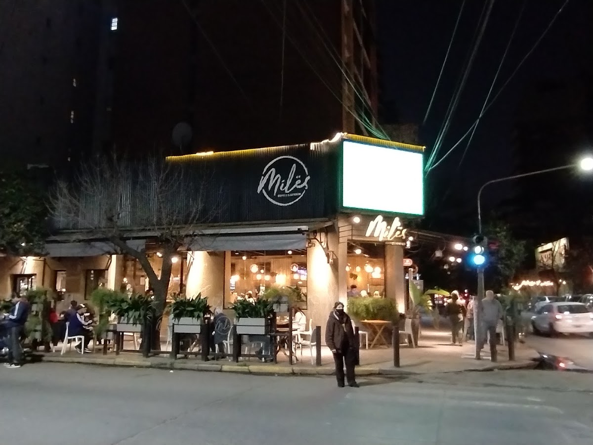 Milës
