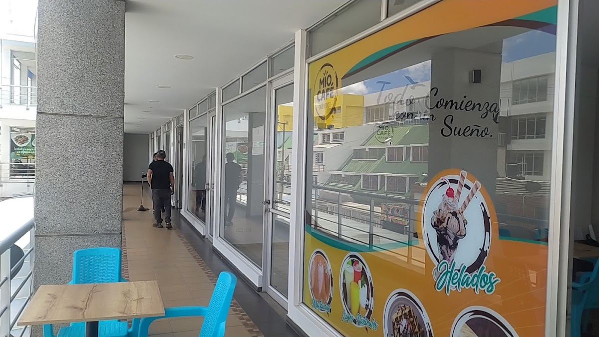 Mío Café. Salón de onces