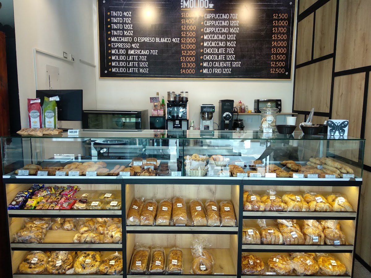 Molido café y pan