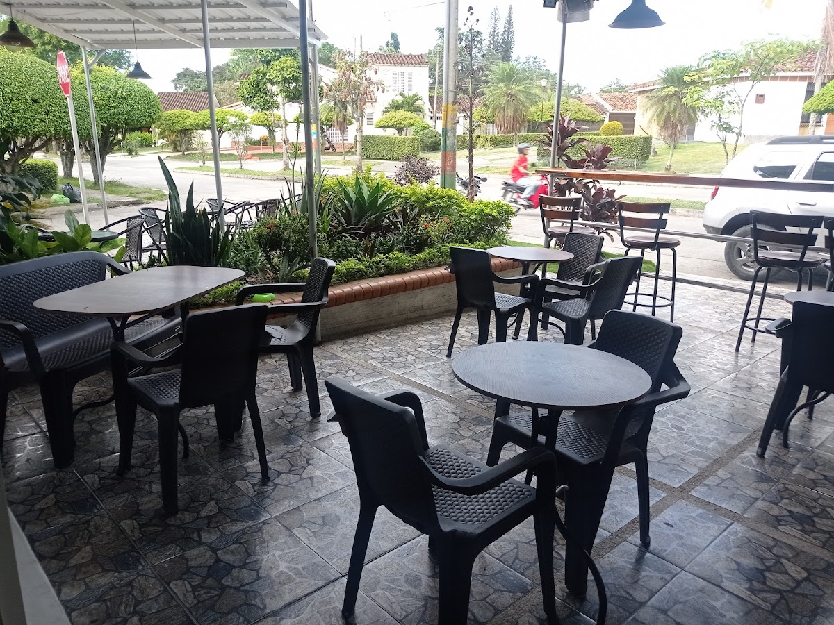 Mostaza y Cafe