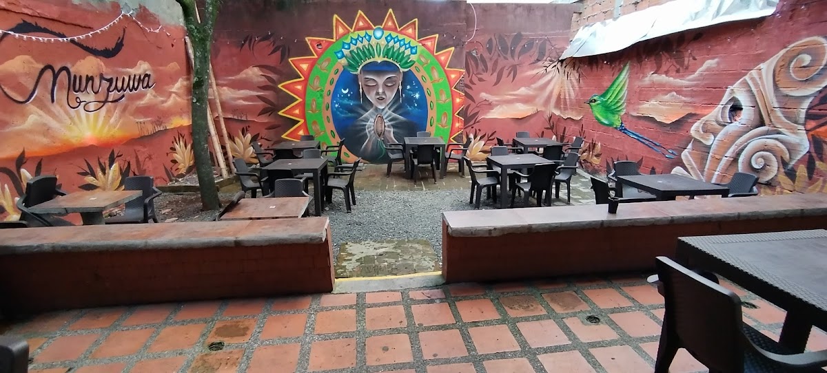 Munzuwa Cafe-Bar