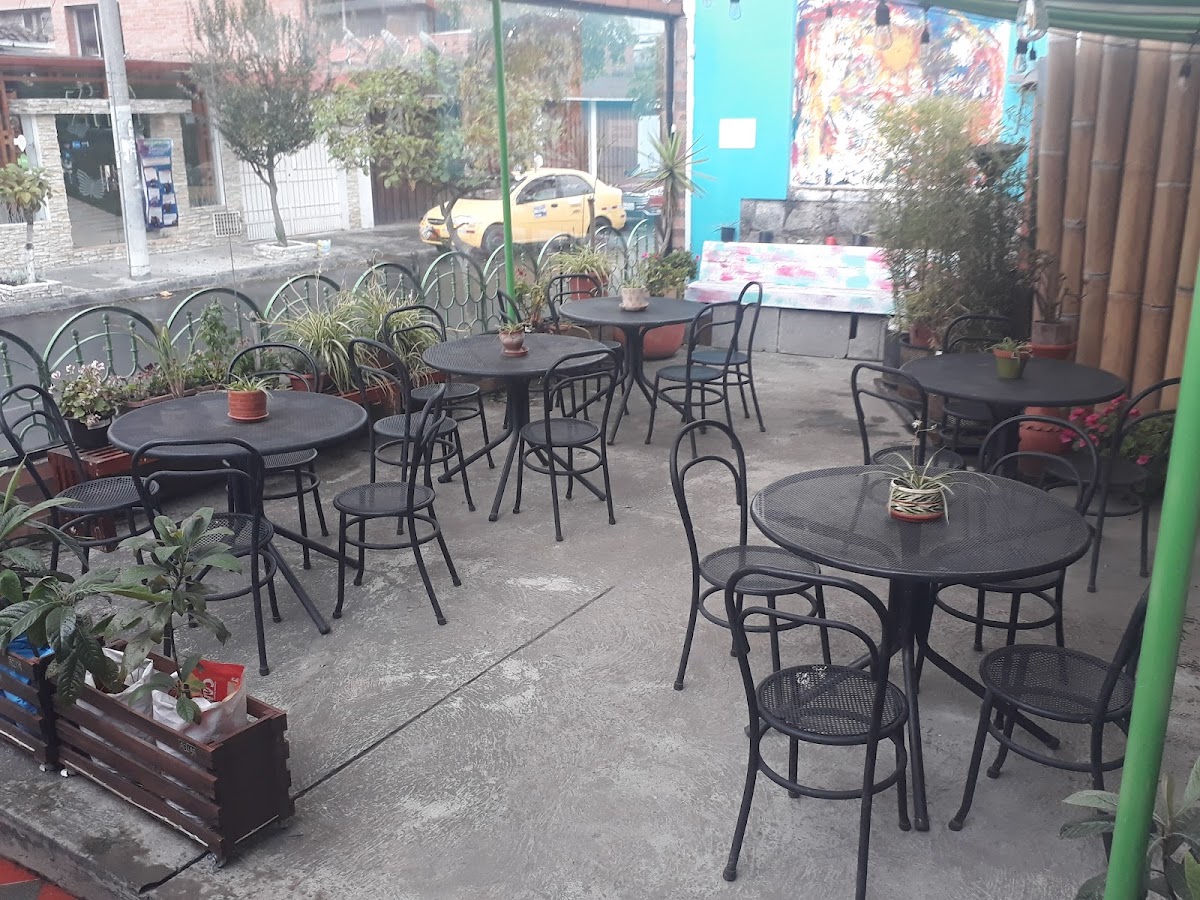 NÜA Comida · Café · Cultura