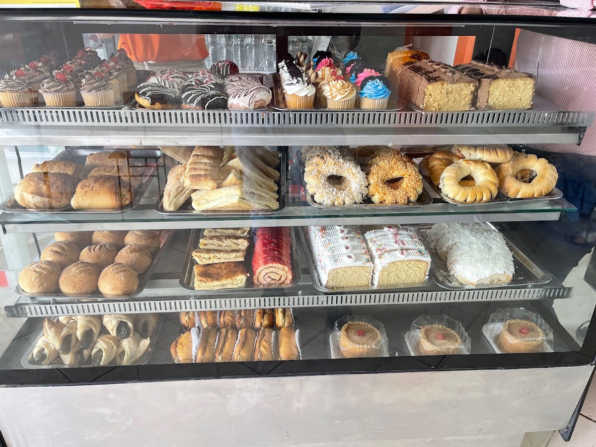PANADERÍA KIRIE PRIMERO DE MAYO