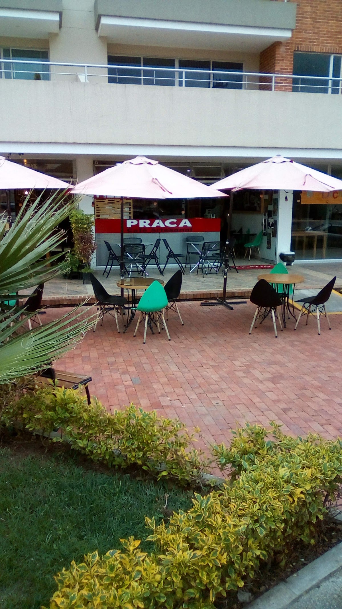 PRACA CAFÉ HECHO CON AMOR